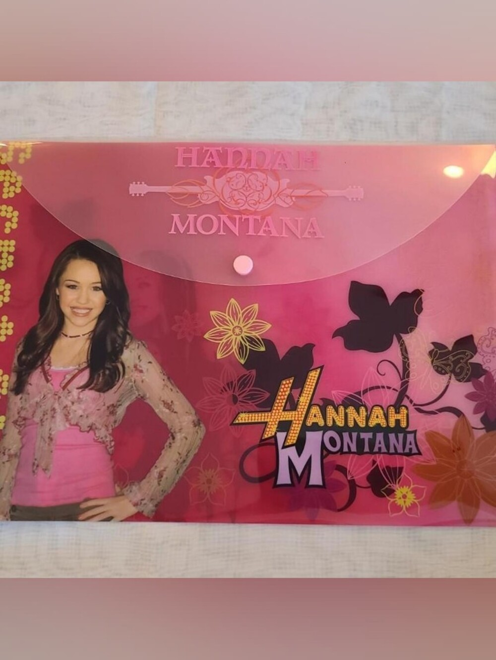 New Hannah Montana Plastic Snap Folder - Pink
